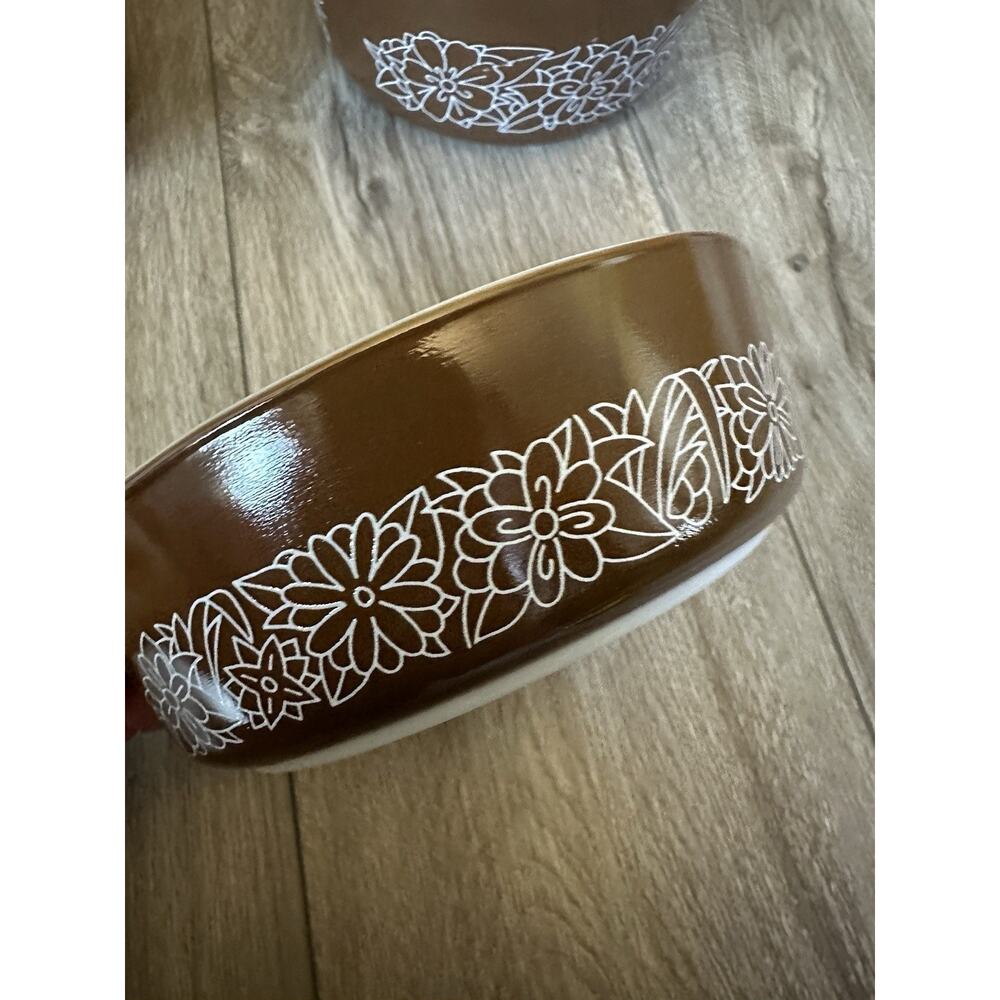 Vintage Pyrex Woodland Set Casserole Dishes 471-B, 472-B, 473-B 474-B - Picture 13 of 16